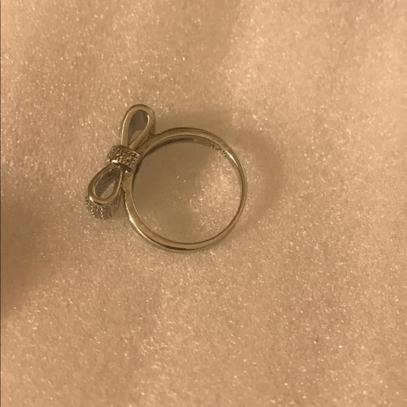 white sapphire Bow sterling silver ring - size-6.5 . - Picture 8 of 9